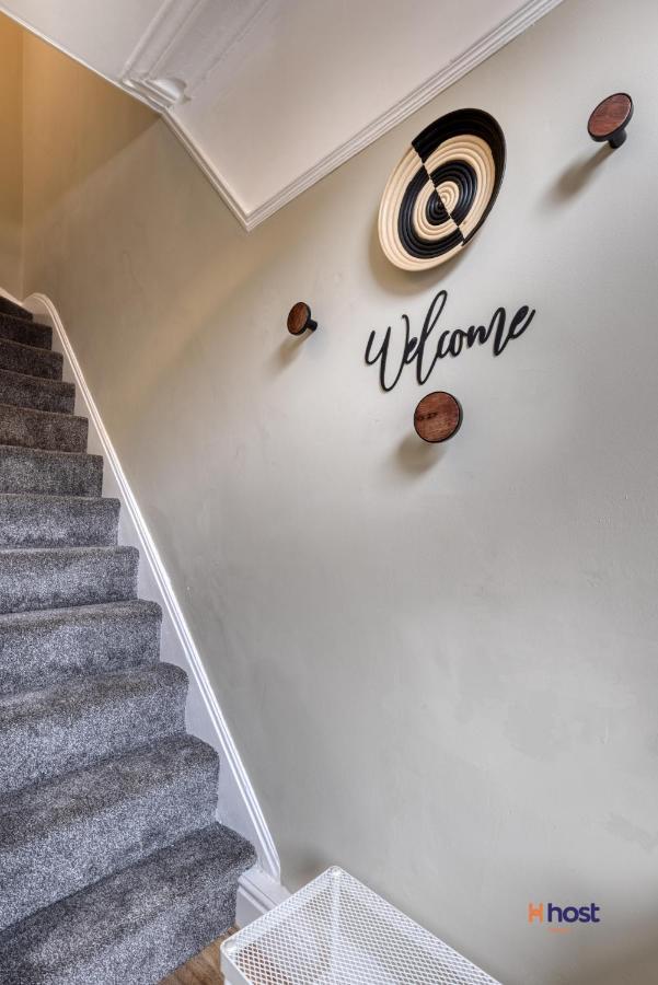 Host Liverpool - Artsy Stadium Suite, City Center & Garden Bagian luar foto